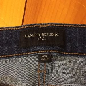 Medium wash skinny jeans